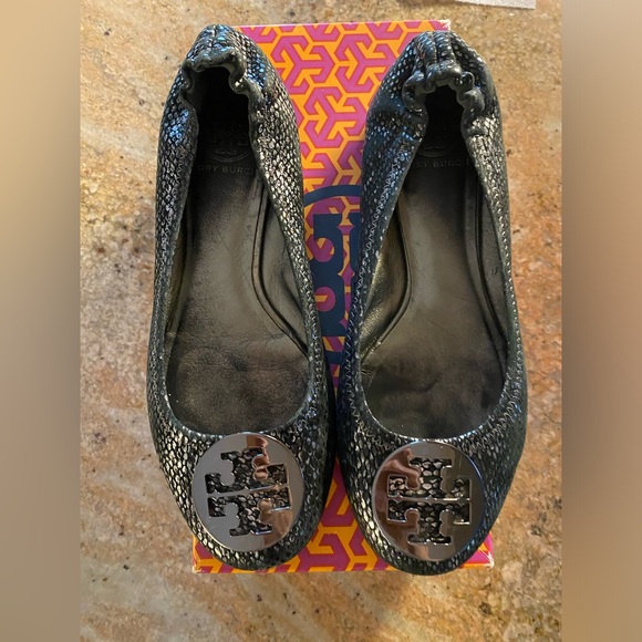 tory burch • reva plated snake print ballet flats - Picture 2 of 7